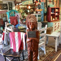 Junk'n Queen - We do hand carvings!