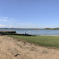 Van Pugh Park - Pan of the beach