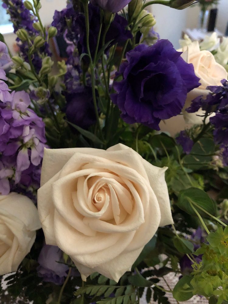 MUFFY’S FLOWERS & GIFTS 37 Photos & 29 Reviews 333 W 4th Ave, Anchorage, Alaska Florists