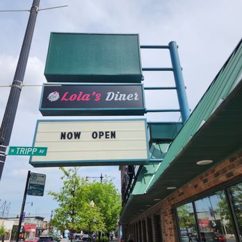 Lola’s Diner - This was a Golden Nugget. - Diners Near Me - Chicago, Illinois