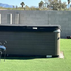 Aquabear Swim Club - Clean hottub