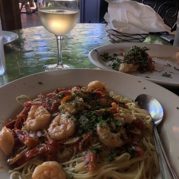 Pascucci - Shrimp/white wine pasta and bruschetta - Italian Near Me - Santa Barbara, California Pascucci - Shrimp/white wine pasta and bruschetta - Italian Near Me - Santa Barbara, California