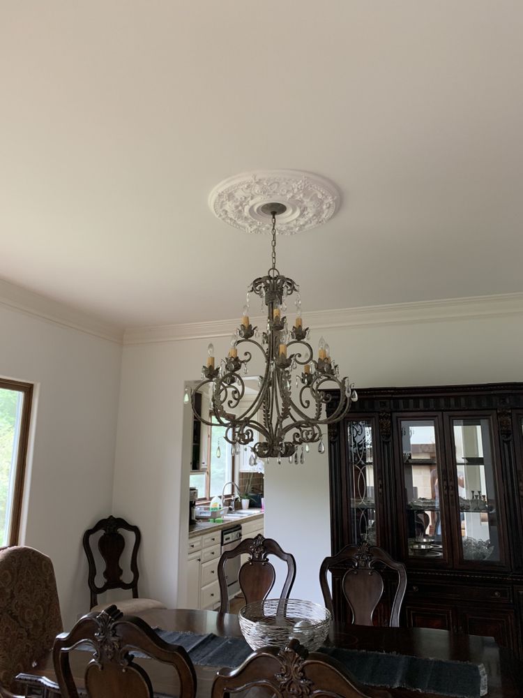 Slide of Center Light Electric