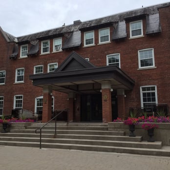 Ashbury College - Front entrance - Elementary Schools Near Me - Ottawa, Ontario Ashbury College - Front entrance - Elementary Schools Near Me - Ottawa, Ontario