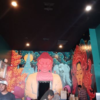 Giti Thai - Inside - Thai Near Me - Windsor Hills, California Giti Thai - Inside - Thai Near Me - Windsor Hills, California