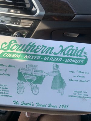 Southern Maid Donuts by null