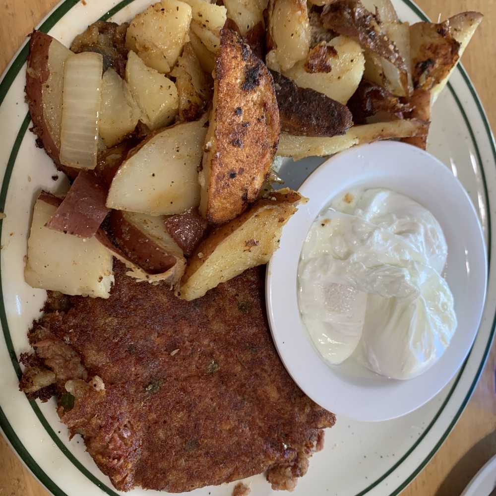Lil'Bits - Corned beef with potato and eggs - American Near Me - Grover Beach, California Lil'Bits - Corned beef with potato and eggs - American Near Me - Grover Beach, California