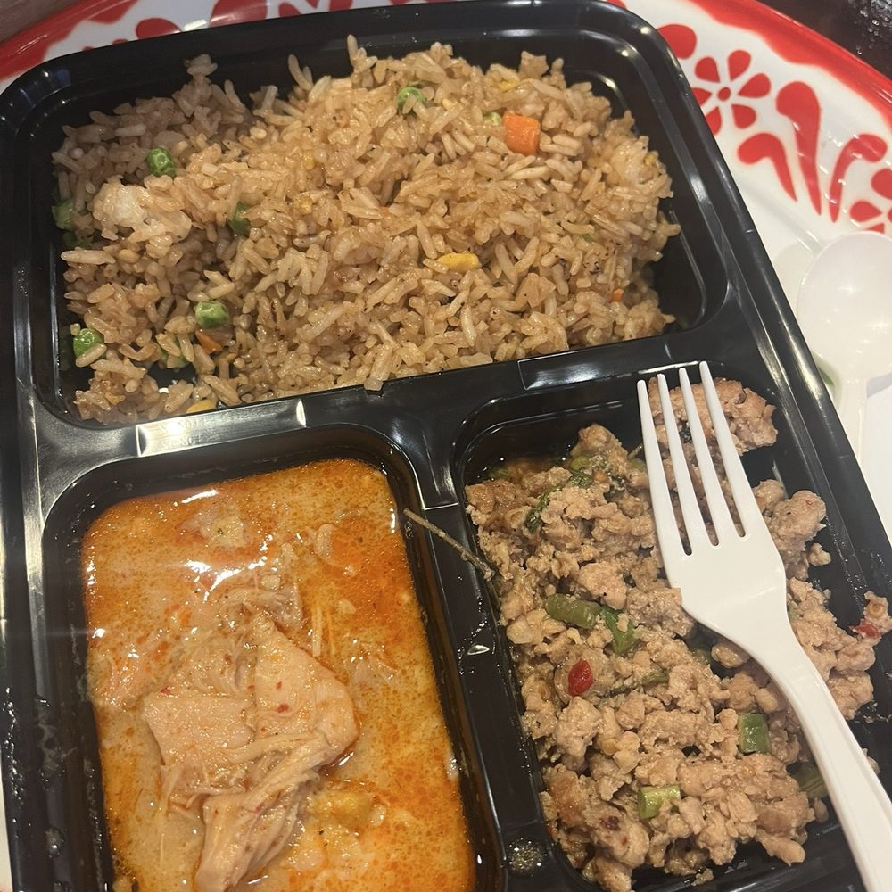 Grab Thai - Two combo- curry and pad pa kra - Thai Near Me - Hopkins, Minnesota Grab Thai - Two combo- curry and pad pa kra - Thai Near Me - Hopkins, Minnesota