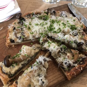 Le Diplomate - Mushroom pizza - Brasseries Near Me - Washington, DC, District of Columbia Le Diplomate - Mushroom pizza - Brasseries Near Me - Washington, DC, District of Columbia