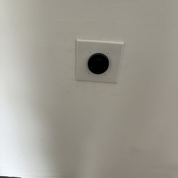 XH Electric - Electricians Near Me