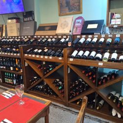 Magazzino - Coleccion de vinos . Wine service
