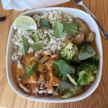 Yuja - Photo 9: Roasted Tomato Coconut Curry with Chicken - Pan Asian Near Me - San Francisco, California Yuja - Photo 9: Roasted Tomato Coconut Curry with Chicken - Pan Asian Near Me - San Francisco, California