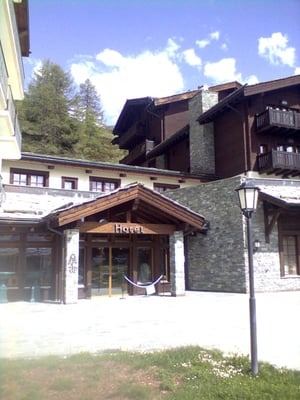 Riffelalp Resort 2222 m by null