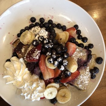 Burnt Toast Restaurant - Berry French toast - Breakfast & Brunch Near Me - Elgin, Illinois Burnt Toast Restaurant - Berry French toast - Breakfast & Brunch Near Me - Elgin, Illinois