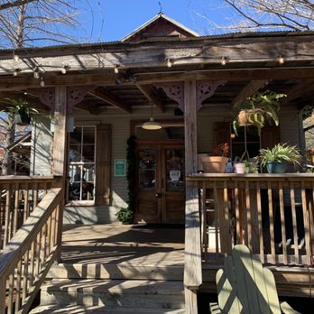 Neighbor's Kitchen & Yard - Pizza Near Me - Bastrop, Texas Neighbor's Kitchen & Yard - Pizza Near Me - Bastrop, Texas