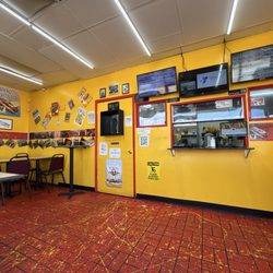 Baby AL's - Lobby and ordering counter