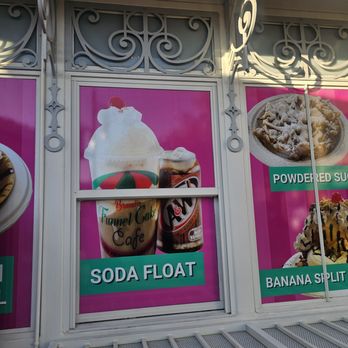 Braud's Funnel Cake Cafe - Braud's Funnel Cake Café - Desserts Near Me - Las Vegas, Nevada