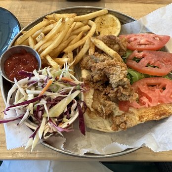 Seaside Oyster Bar - Suwanee - Oyster Poboy - Seafood Near Me - Suwanee, Georgia