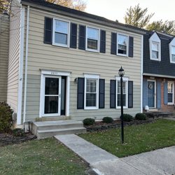 Walter Brown Services - Original Siding on a 50+ year old townhouse