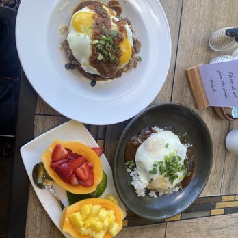 Castaway Cafe - American Near Me - Lahaina, Hawaii