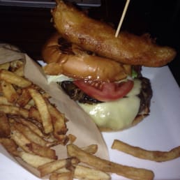 Great burger ! Love the fried pickle