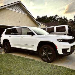 Brown's Auto World
