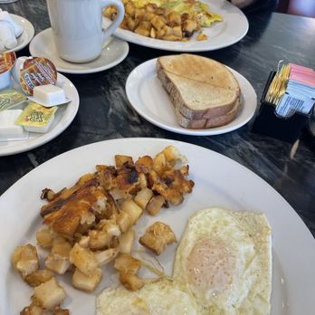Fountain Diner - Over easy eggs home fries. California Omelette rye toast. Coffee - Diners Near Me - Hartsdale, New York Fountain Diner - Over easy eggs home fries. California Omelette rye toast. Coffee - Diners Near Me - Hartsdale, New York