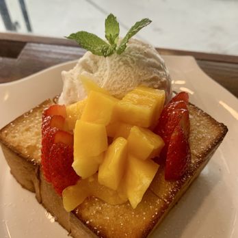 Caffé Bene - Mango Gelato Honey Toast - Coffee & Tea Near Me - Boston, Massachusetts