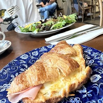 maman - ham & cheese croissant sandwich - French Near Me - New York, New York maman - ham & cheese croissant sandwich - French Near Me - New York, New York