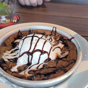 Hideaway Pizza - Chocolate chunk cookie with ice cream is crack!! - Pizza Near Me - Plano, Texas