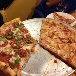 NYPD Express - Deluxe & Hawaiian Pizza