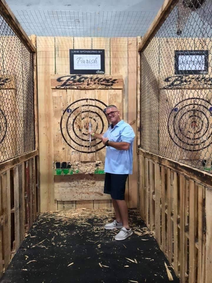Bayou Axe Throwing Logo