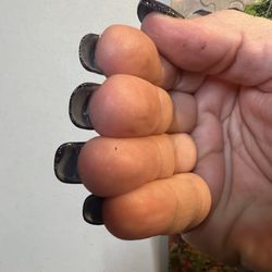 Lee Nails