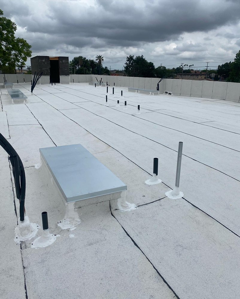 Slide of Avant Roofing