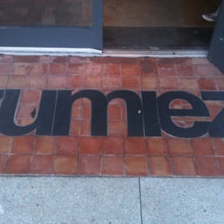 Zumiez