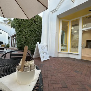 Rolld Ice Cream - Ice Cream & Frozen Yogurt Near Me - Santa Barbara, California