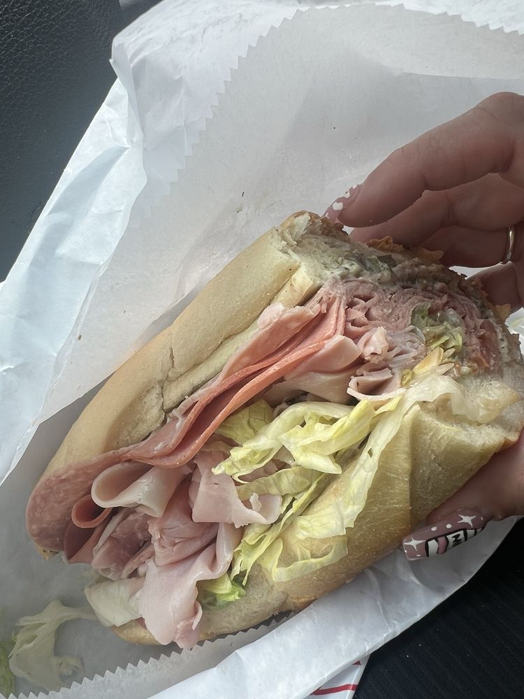 POST ROAD NEWS & DELI - Updated October 2025 - 61 Photos & 21 Reviews ...