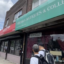 Frieda's Antiques & Collectibles