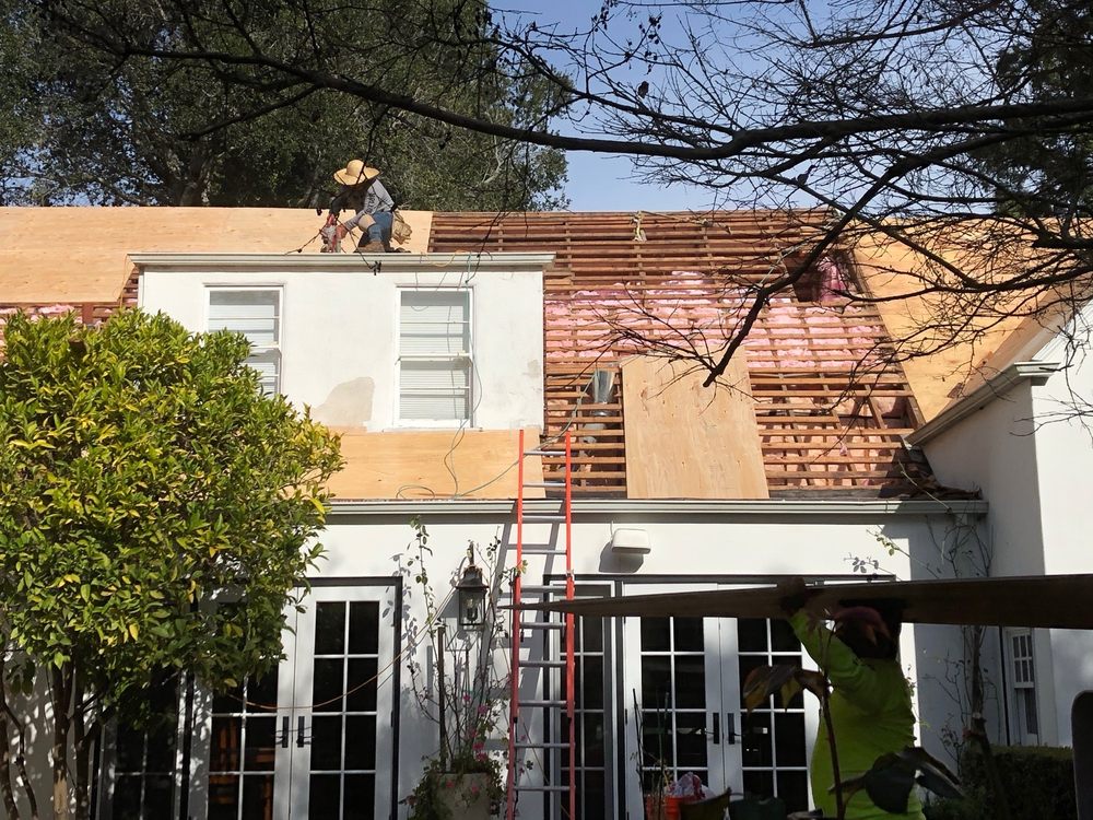 Slide of Stoneridge Roofing