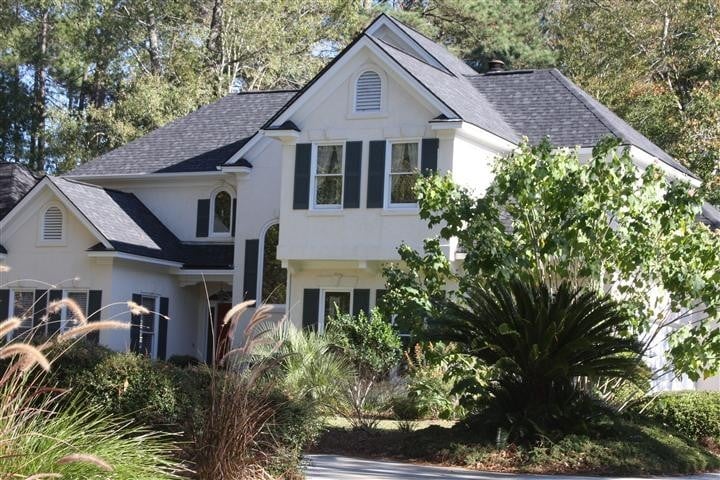 Slide of Roof Hunters