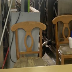 Brilliant Bubbles Laundromat - Decade old basement chairs, and washers