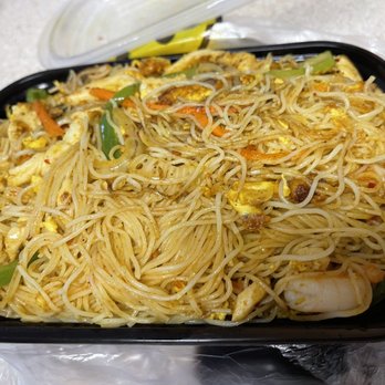 Goodie's Carryout - Singapore Noodles w/shrimp & chicken - Chinese Near Me - Burtonsville, Maryland