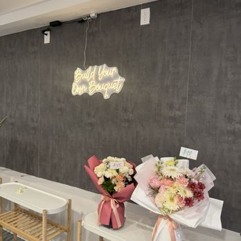 Rainbow Floral - Florists Near Me - Toronto, Ontario Rainbow Floral - Florists Near Me - Toronto, Ontario