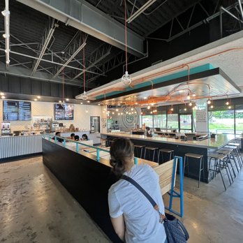 Big Buns - Indoor - Burgers Near Me - Herndon, Virginia