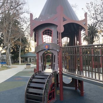 Maple Park - Castle - Parks Near Me - Glendale, California Maple Park - Castle - Parks Near Me - Glendale, California