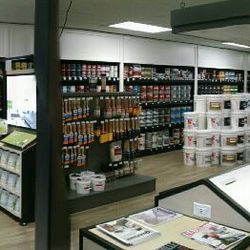 Hoover Paint Store - Green Hills - Clean and inviting store.