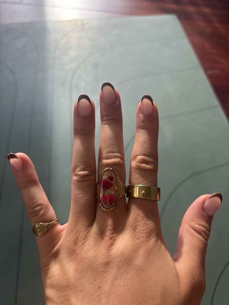 Tip Top Nails Image