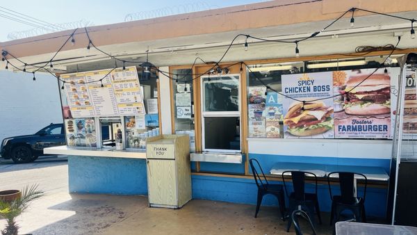 Fosters Freeze by null