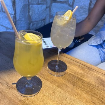 Kassi Beach - Passion fruit lemonade and French 75 spritz - Italian Near Me - Las Vegas, Nevada
