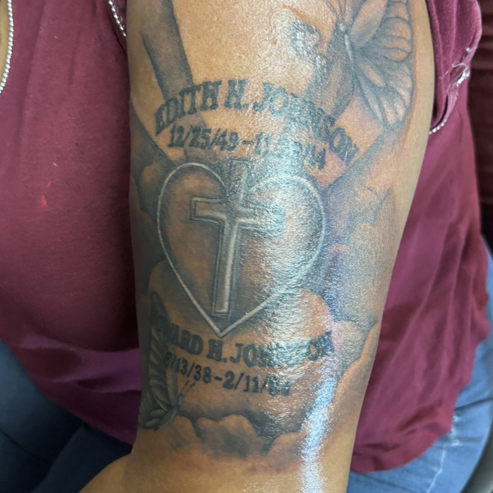 Keys on Kites Tattoo \u0026 Gallery, image size:1000x1000